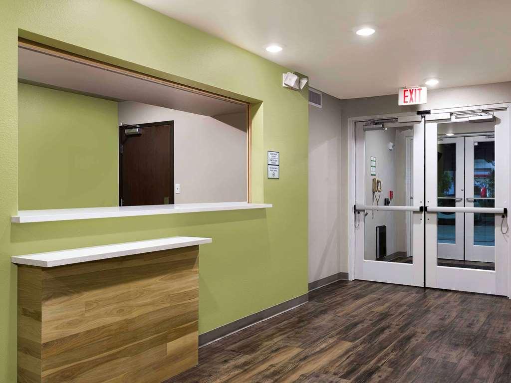 Woodspring Suites Chicago Tinley Park Beltér fotó